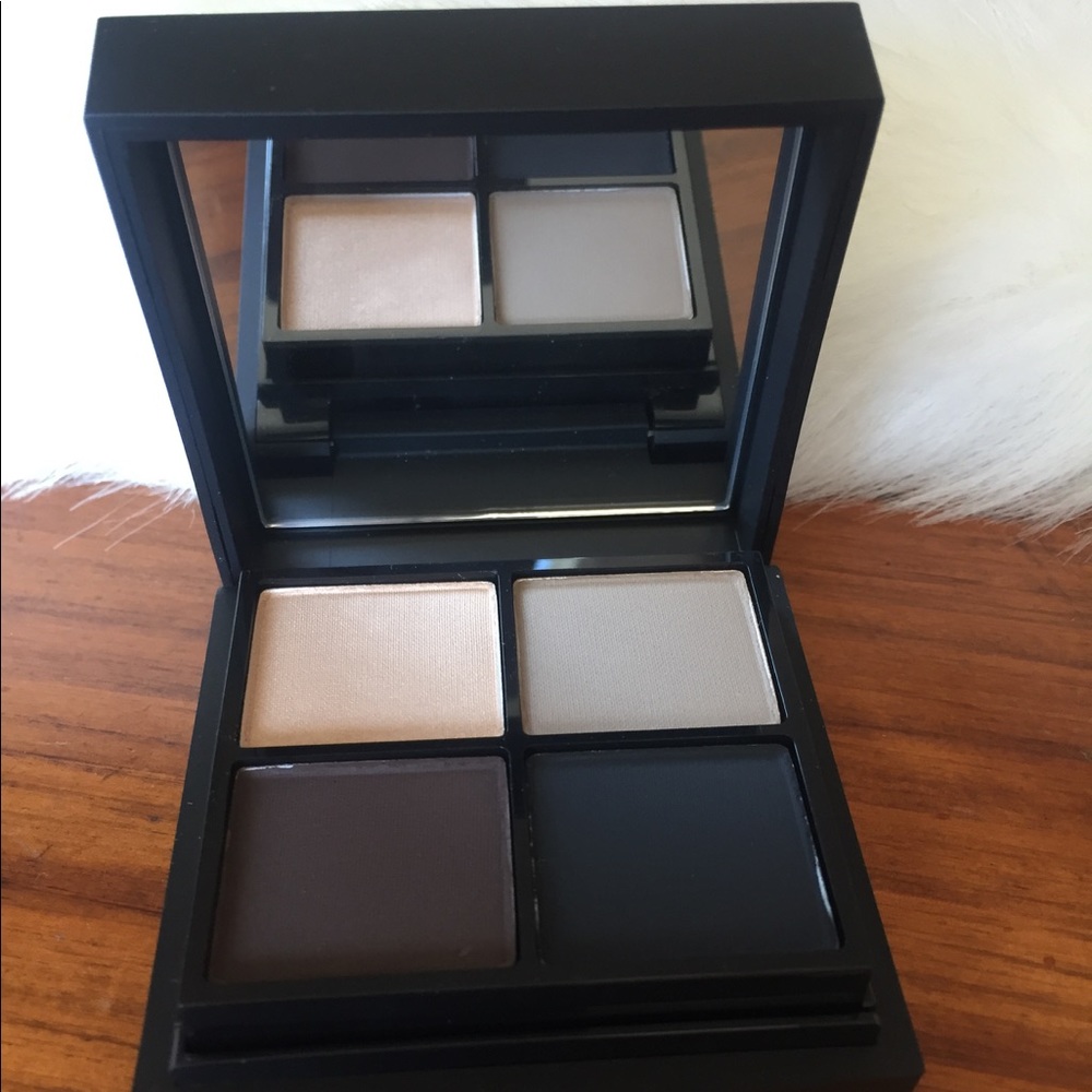 Carine Roitfield Jungle Camouflage Full Face Kit